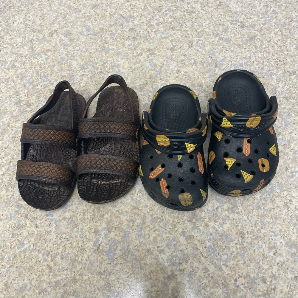 Crocs size 5 hamburger and hotdog and pizza toddler J slips sandal bundle